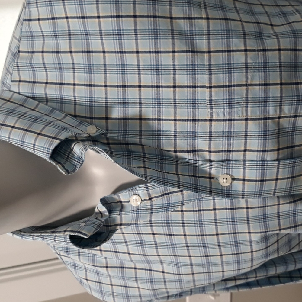 Charleston Threads mens yellow and blue plaid cotton shirt. Large